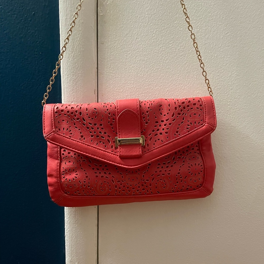 Aldo clutch